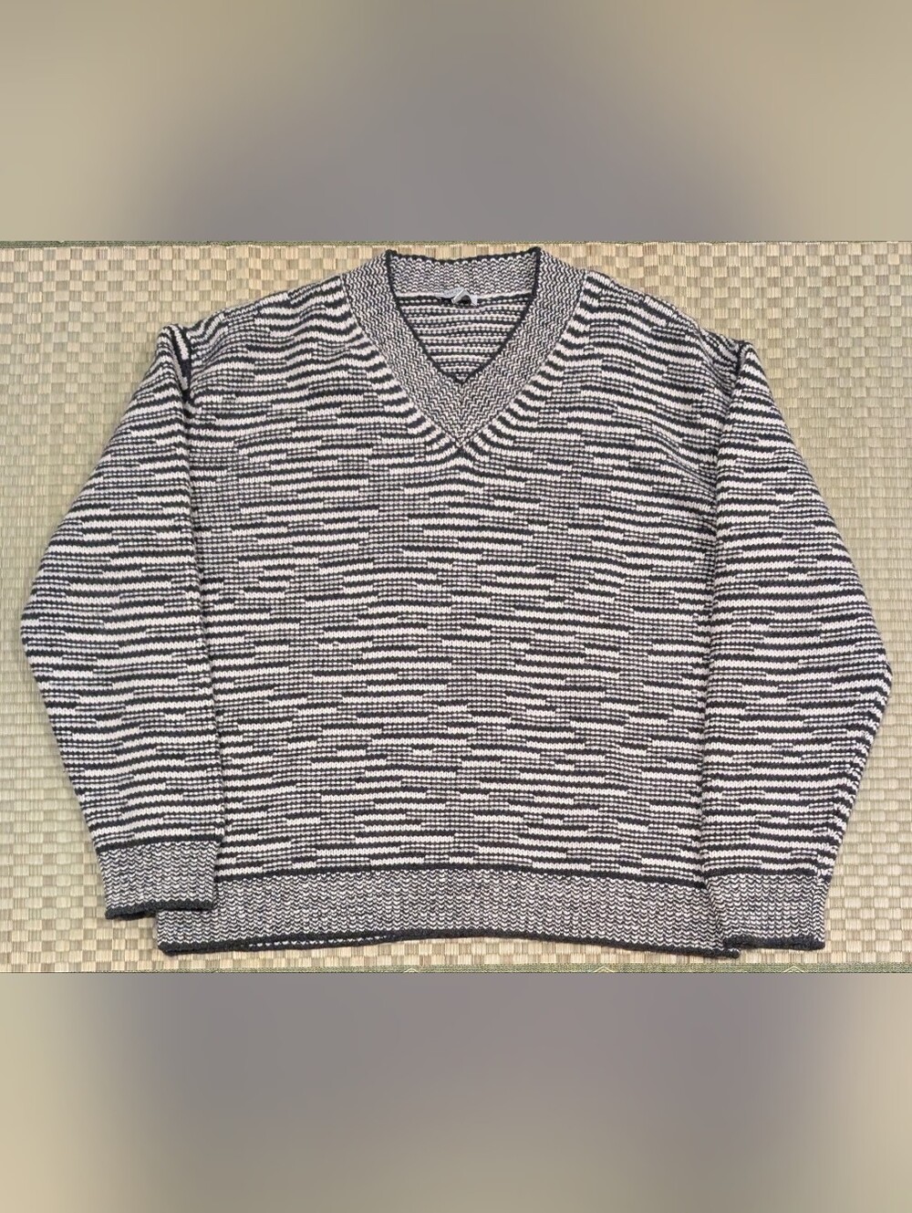 Todd Snyder 100% Merino Wool Knit V-neck Sweater Men's Size XL Made in Italy